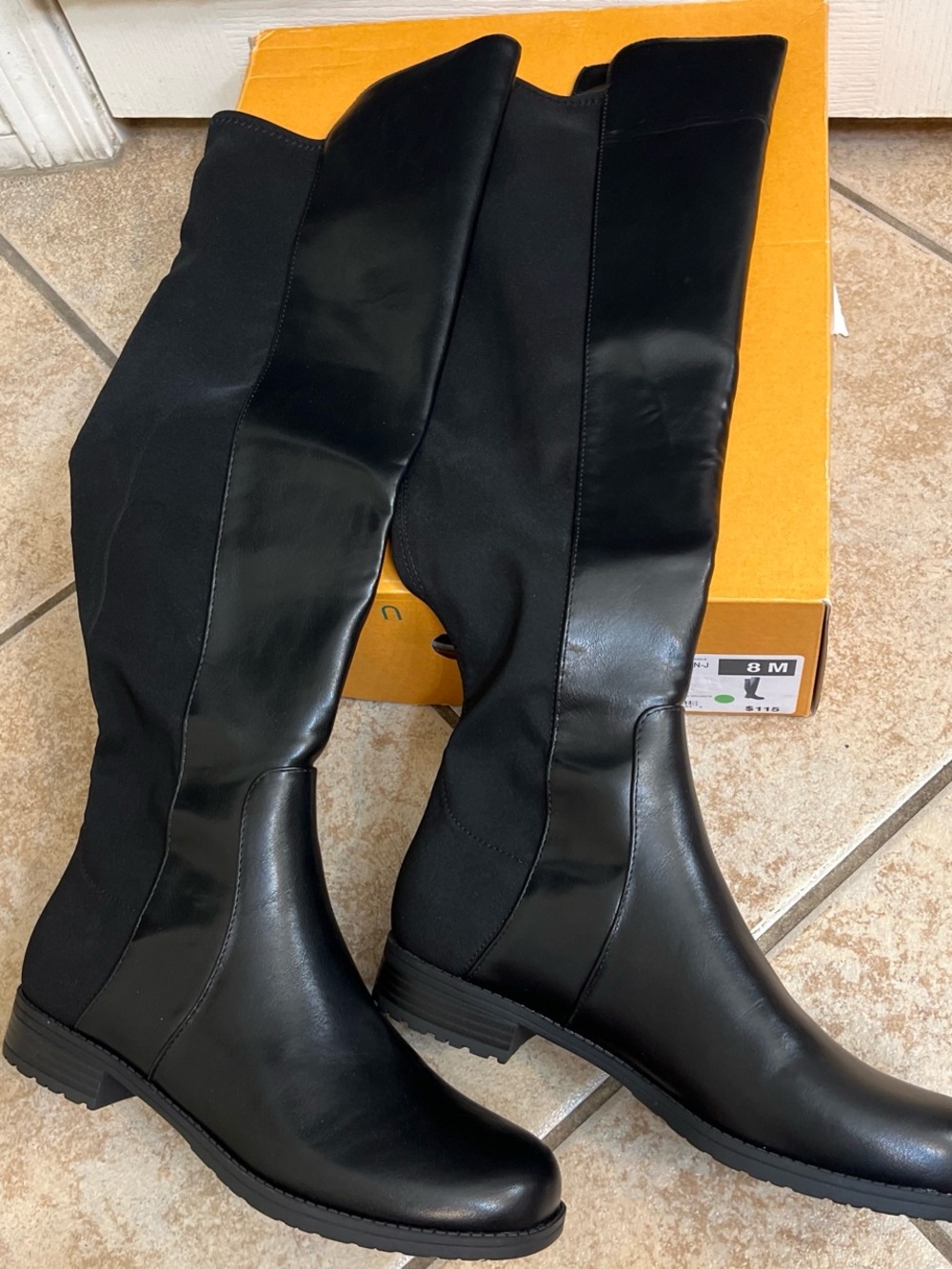 Brand new Uncollean -J Black Over-the-Knee leather Women's Riding Boots size 8 - Picture 2 of 3
